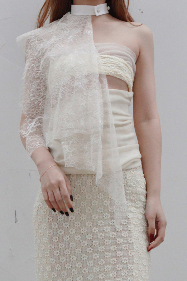 Un Morceau Multi -layer lace oblique collar UM231PS01 White PUM36